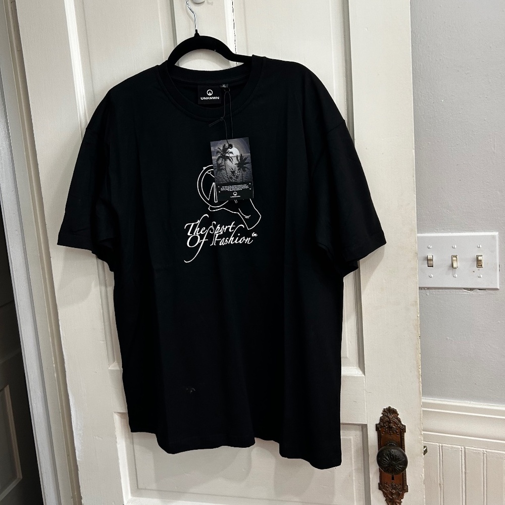 NWT - UNKWN Graphic Tee